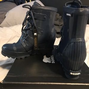 Sorel Joan Rain Wedge Gloss Boots